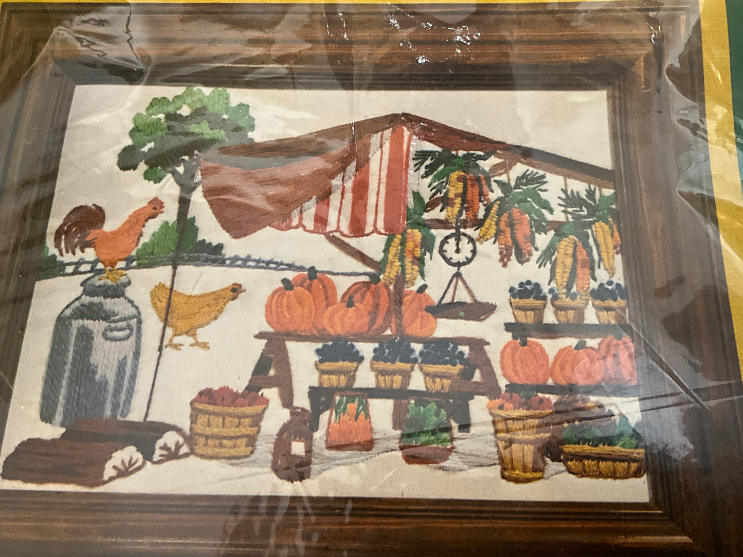 Caron Country Market 0121 Crewel Embroidery kit