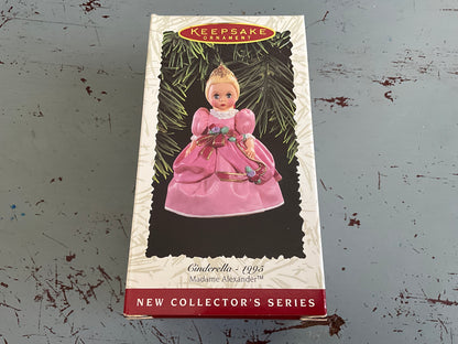 Hallmark Cinderella 1996 Madame Alexander Keepsake Ornament QX6311