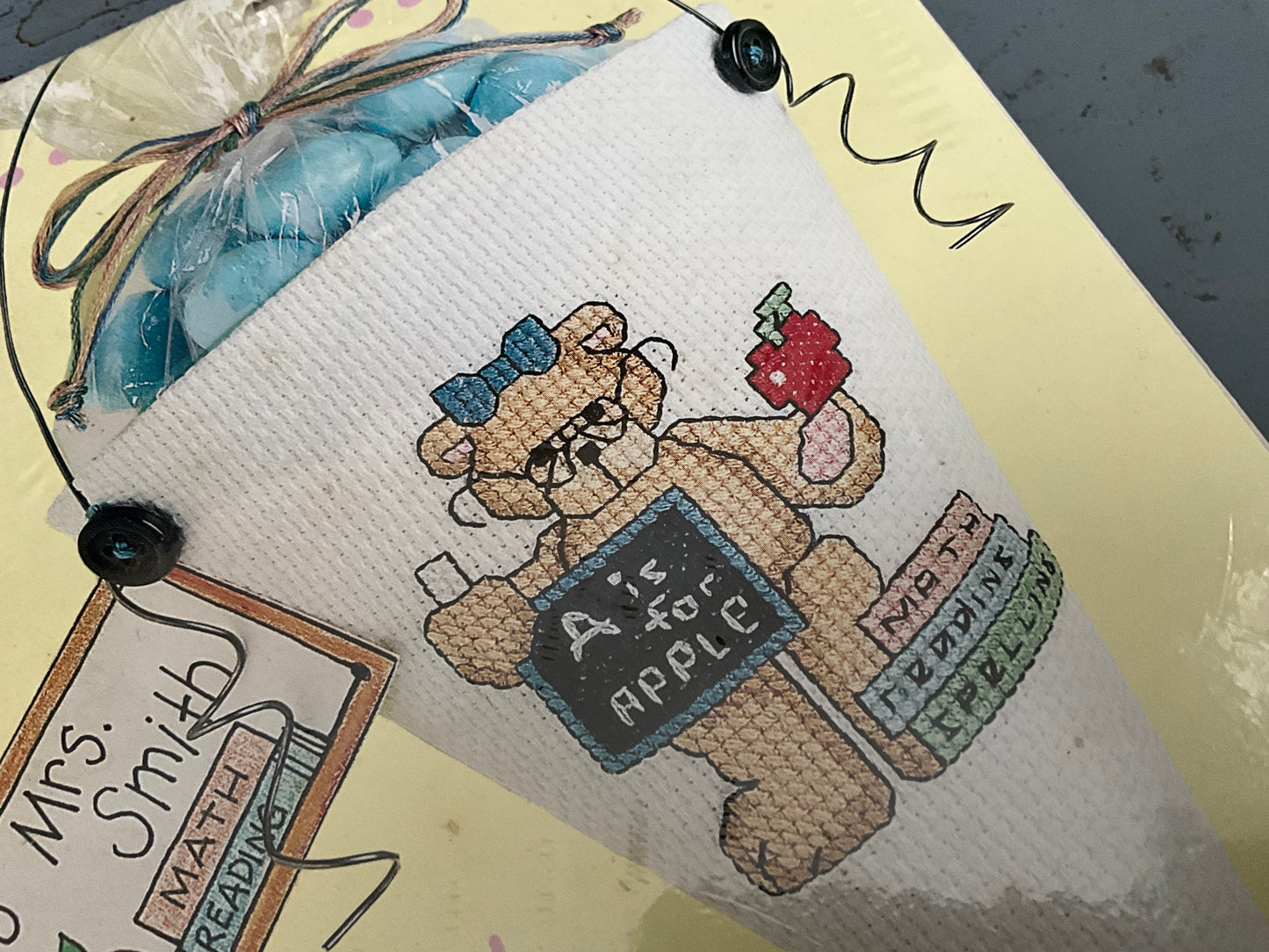 Leisure Arts Gift Pockets Teacher 114025 counted cross stitch chart