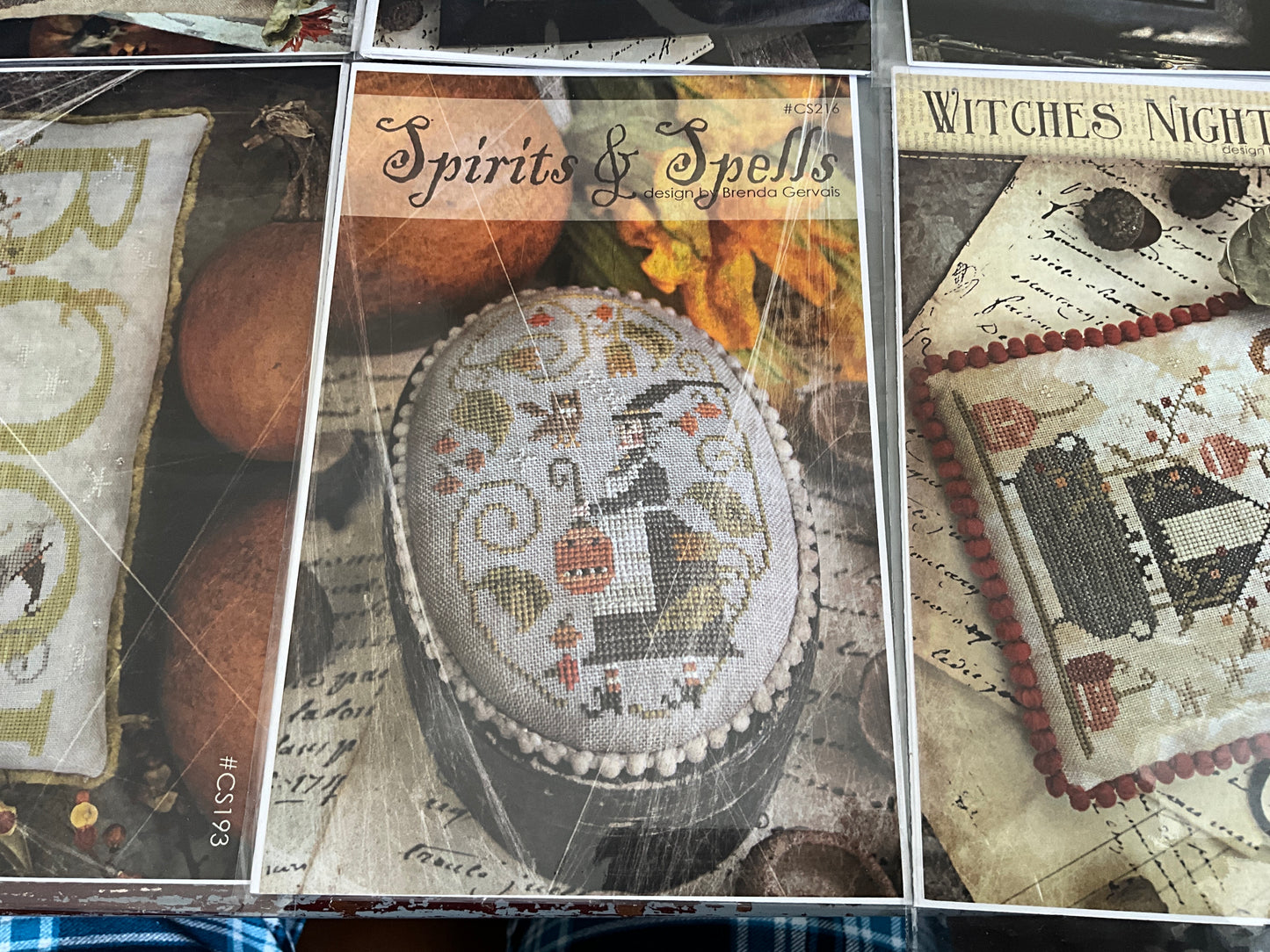 Brenda Gervais Halloween set of 6 counted cross stitch charts Country Stitches-With thy Needle & Thread see pictures & description