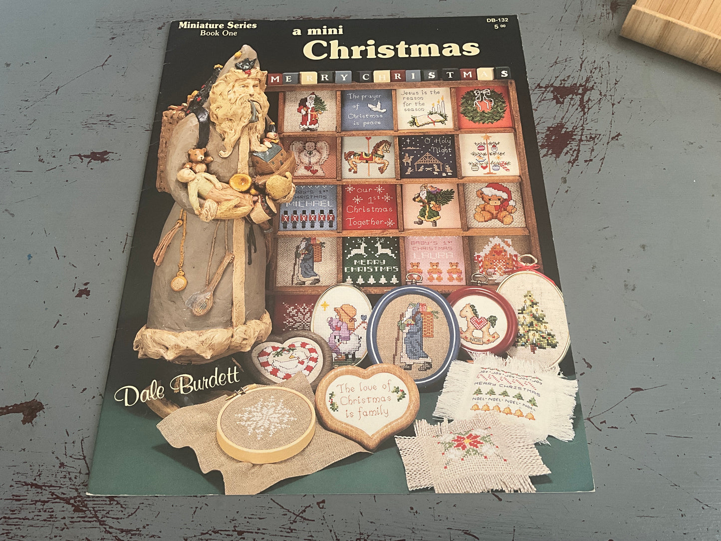 Dale Burnett DB132 a mini Christmas counted cross stitch chart