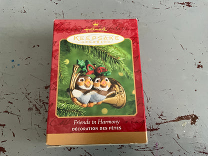 Hallmark Friends in Harmony 2000.Keepsake Ornament.QX8001