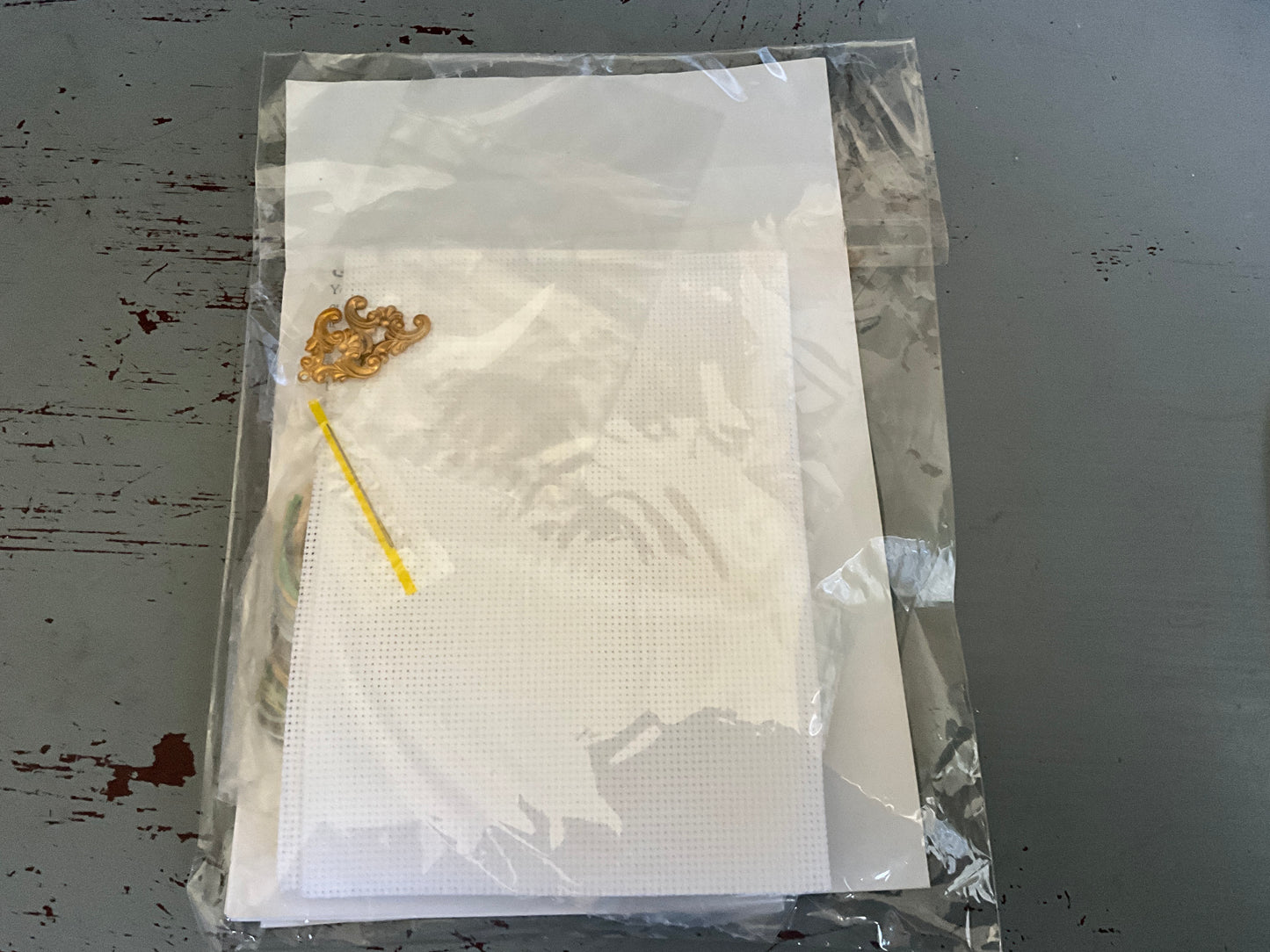 Dimensions Gold Collection snowed In Kitten 8627 cross stitch kit