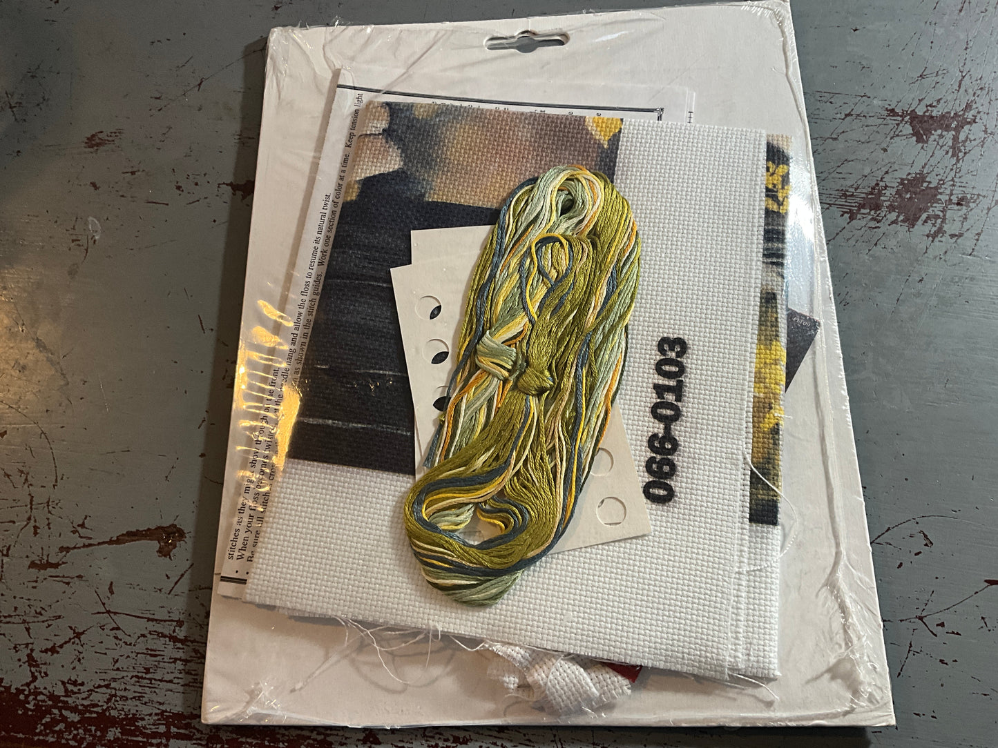 Janlynn Embellished Golden Pair printed fabric cross stitch kit