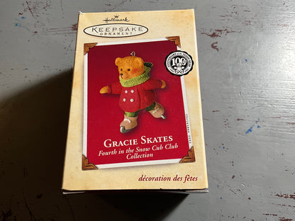 Hallmark Gracie Skates #4 2002 Snow Cub Club Collection Keepsake Ornament QRP4543