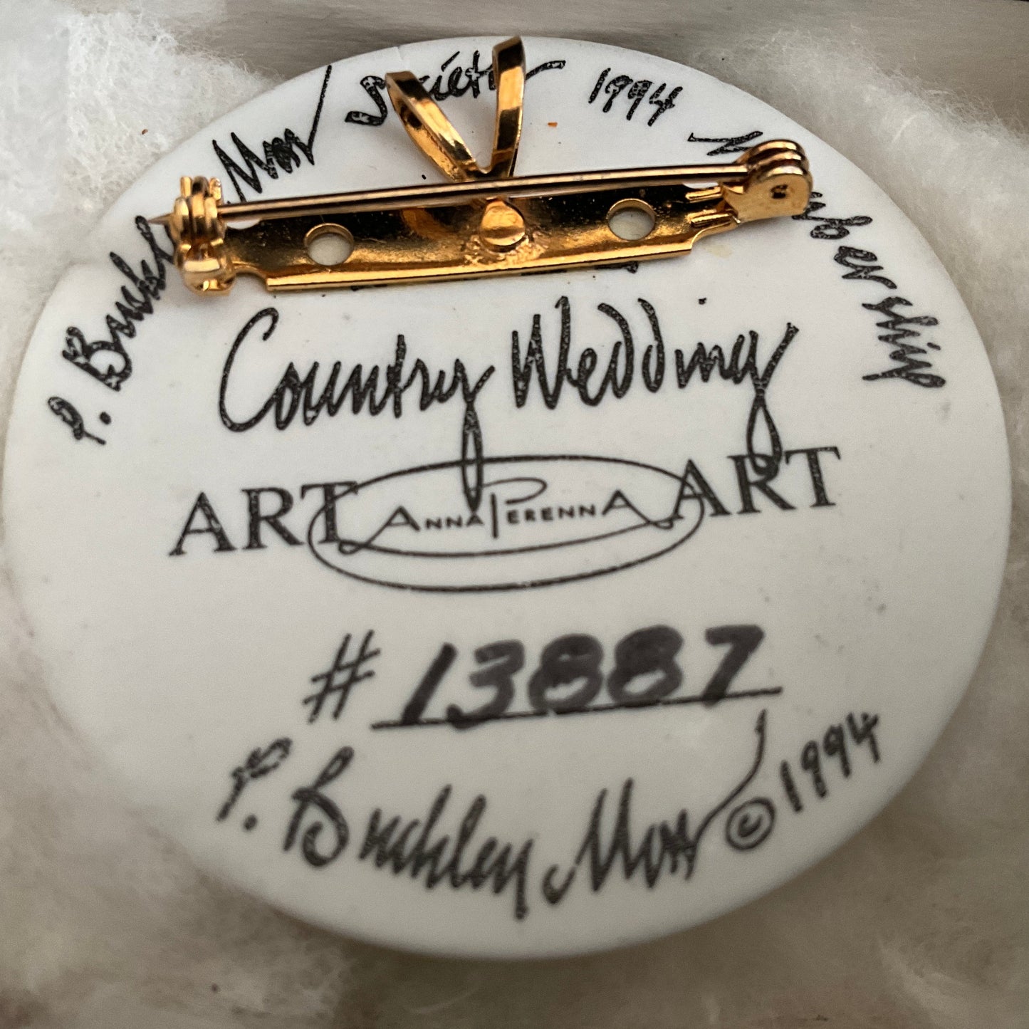 P. Buckley Moss Society Country Wedding vintage 1994 limited edition #13887 pin or pendant