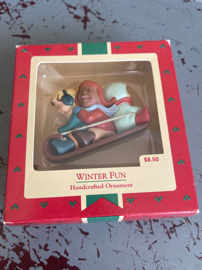 Hallmark Winter Fun Keepsake Ornament QX478.