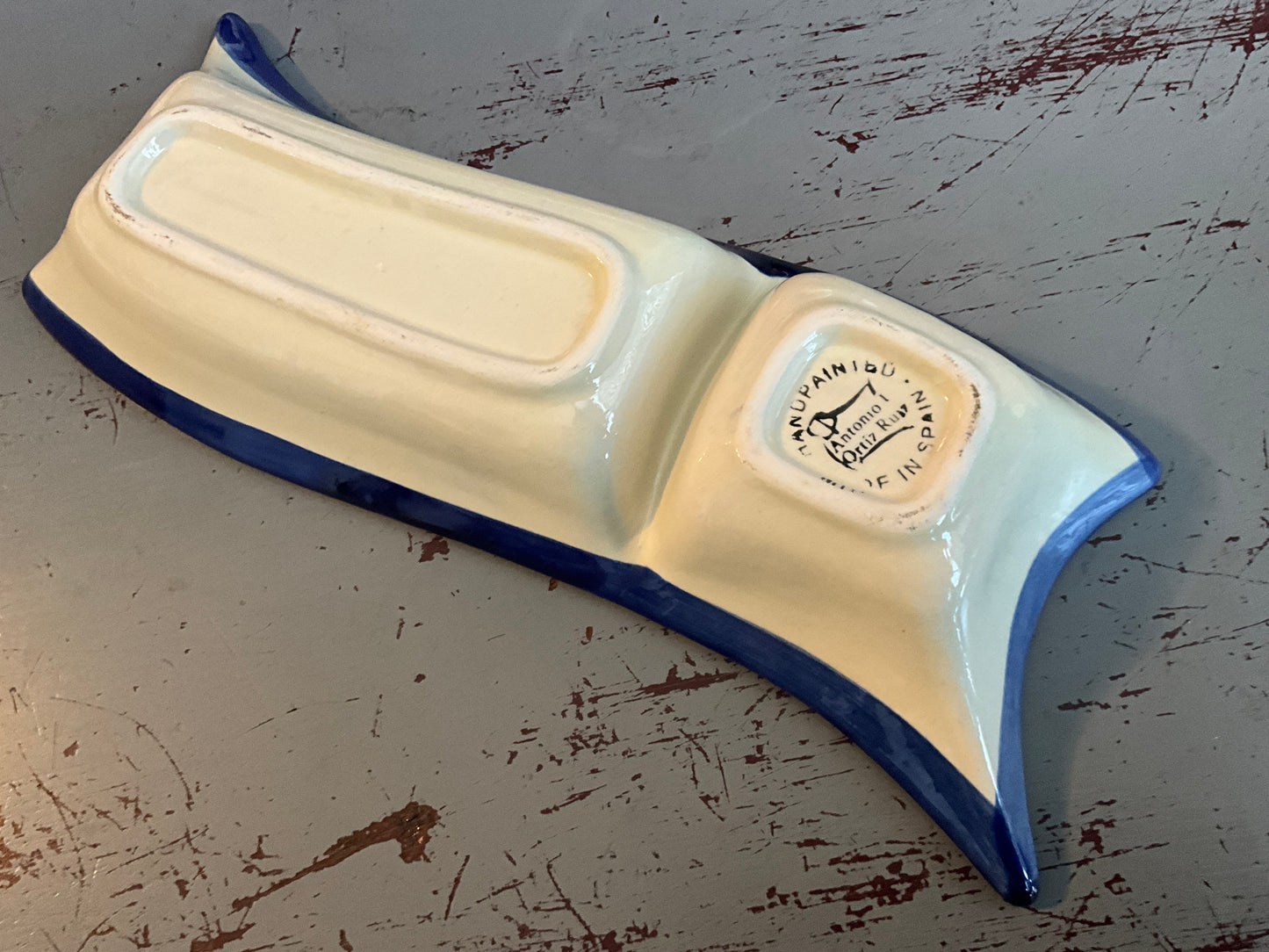 Fastástico divided serving/trinket dish Antonio Ortiz Ruiz Hand Painted in Spain blue & green floral glazed pottery