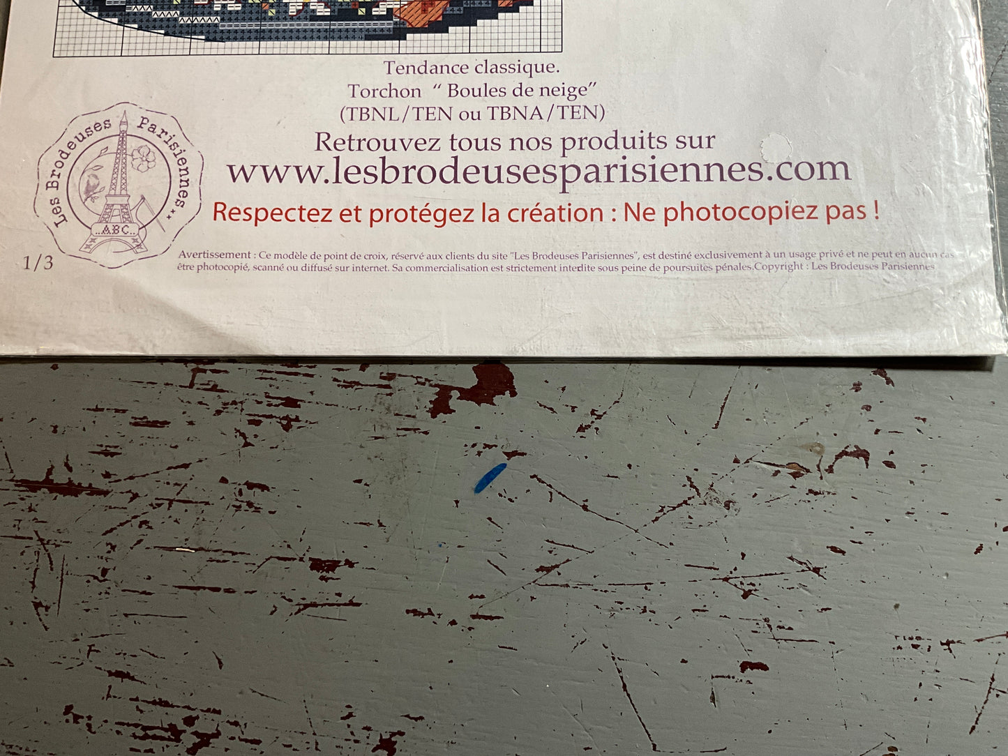 Les Brodeuses Parisiannes Torchon “Boules de neig” Tendance classique Lin counted cross stitch chart*