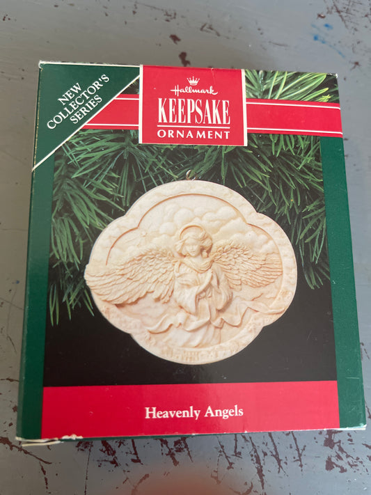 Hallmark Heavenly Angels Keepsake Ornament QX436-7