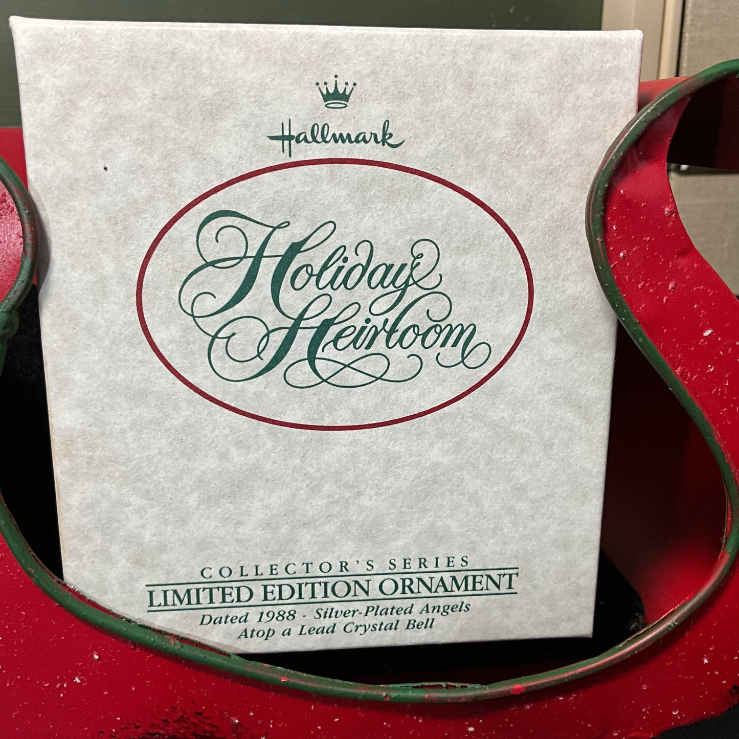 Hallmark Holiday Heirloom series choice Keepsake Ornaments see pictures and variations*