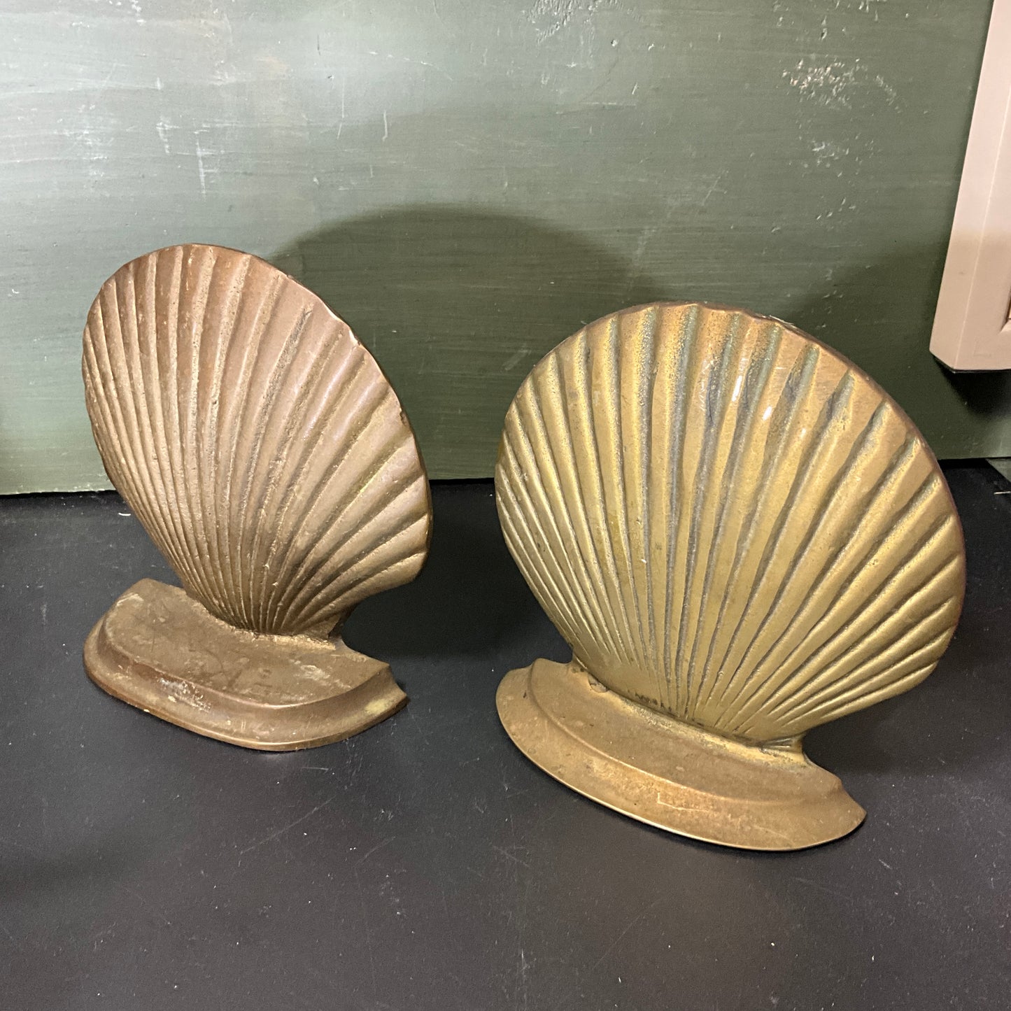 Sensational scallop clam seashells brass bookend pair vintage coastal denotative nautical collectible