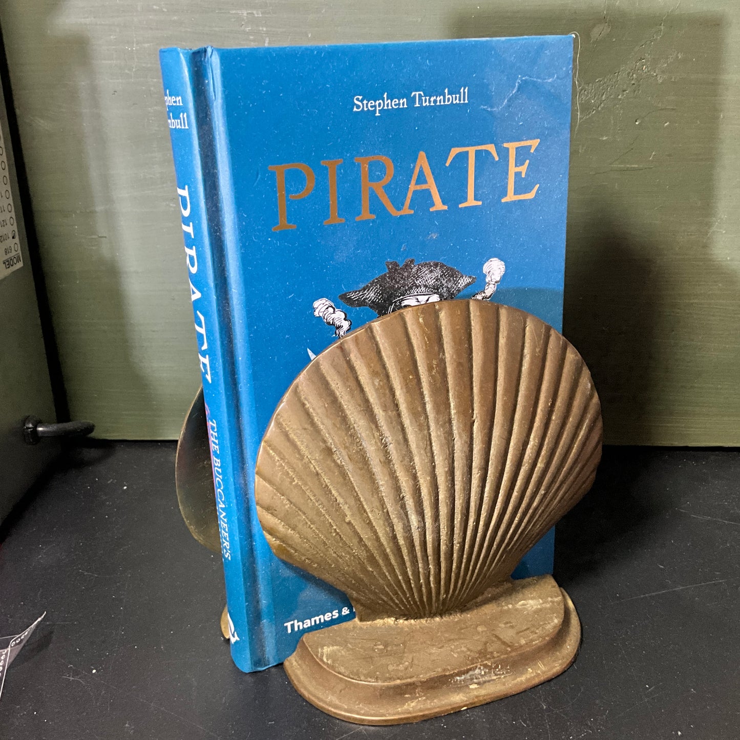 Sensational scallop clam seashells brass bookend pair vintage coastal denotative nautical collectible