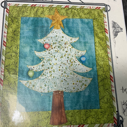 Patch Abilities Tinsel Tree MM412 quilting pattern