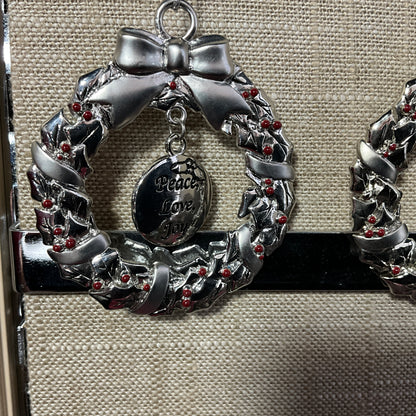 Wonderful wreaths set of 2 silver-tone with dangling Merry Christmas and Peace on Earth ornaments