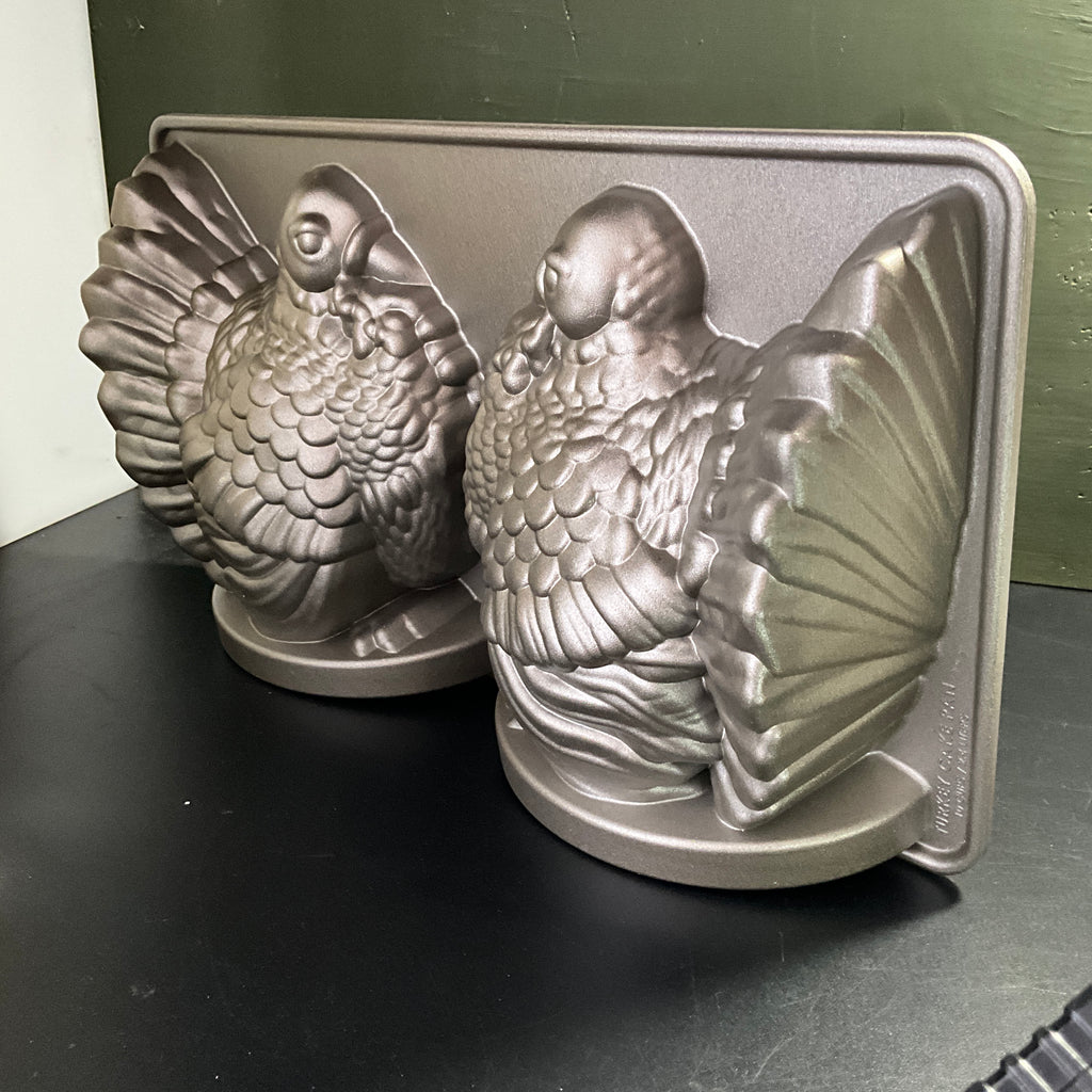 Nordic Ware Turkey Cake cakecast aluminum pan/mold kitchen collectible