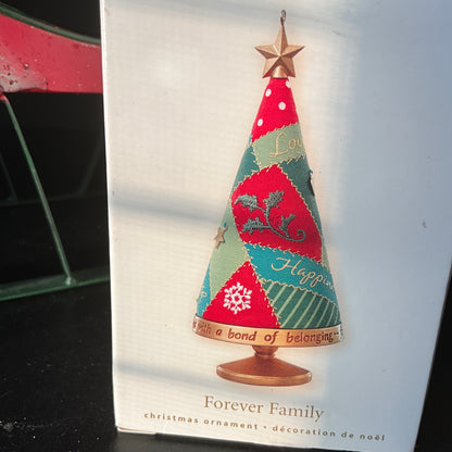 Hallmark Forever Family Dated 2007 Keepsake ornament QXG6397