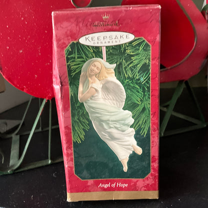 Hallmark Angel of Hope Breast Cancer Angel Keepsake ornament QXI6339