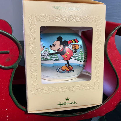 Hallmark Mickey Mouse Merry Christmas Dated 1980 Keepsake Satin Ball Ornament QX218-1