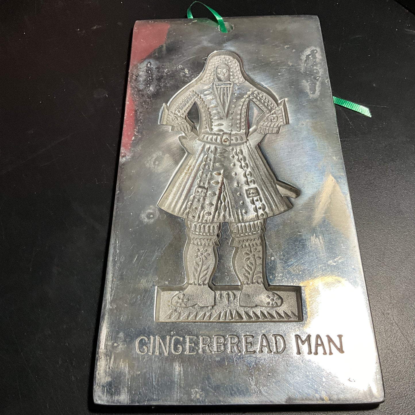 Gingerbread man CW-2420 Williamsburg Virginia vintage reproduction cast metal cookie mold*