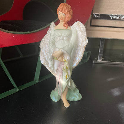 Hallmark 2005 Angel of Grace Keepsake Ornament