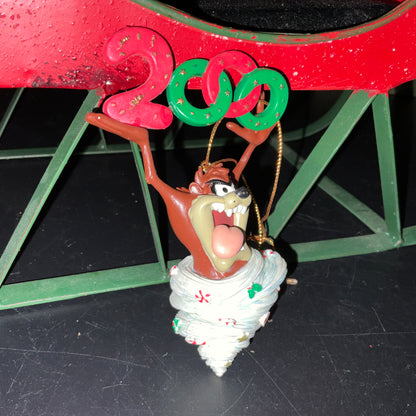 Looney Tunes Taz 2000 Tasmanian Devil Christmas ornament