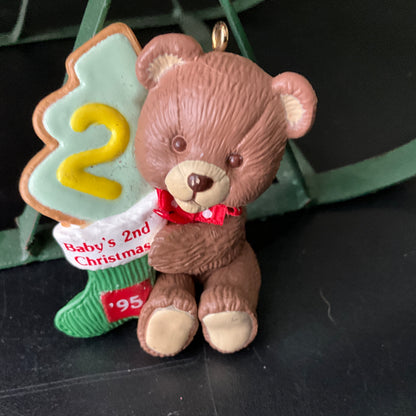 Hallmark Naby's Second Christmas 1995 Teddy Bear Keepsake Ornament. QX5567