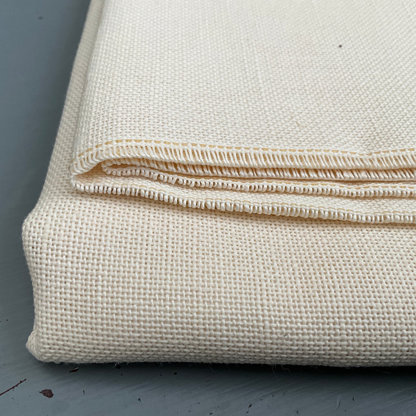 Leisure arts Bantry cream 36x56 inches needlecraft fabric