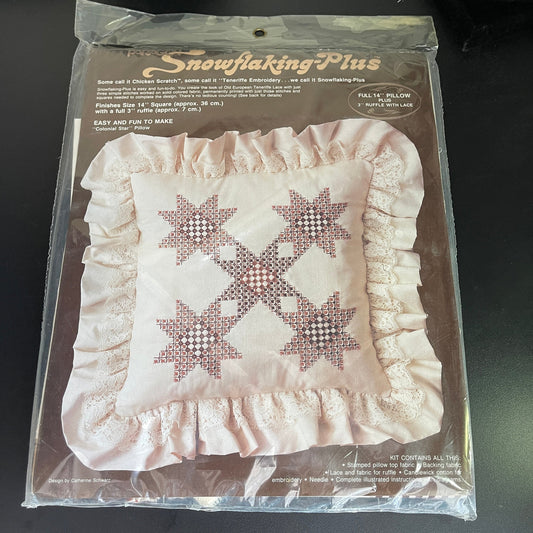 Paragon Needlecraft Snowflaking Plus Colonial Star Pillow 0496 vintage 1983 Teneriffe embroidery kit