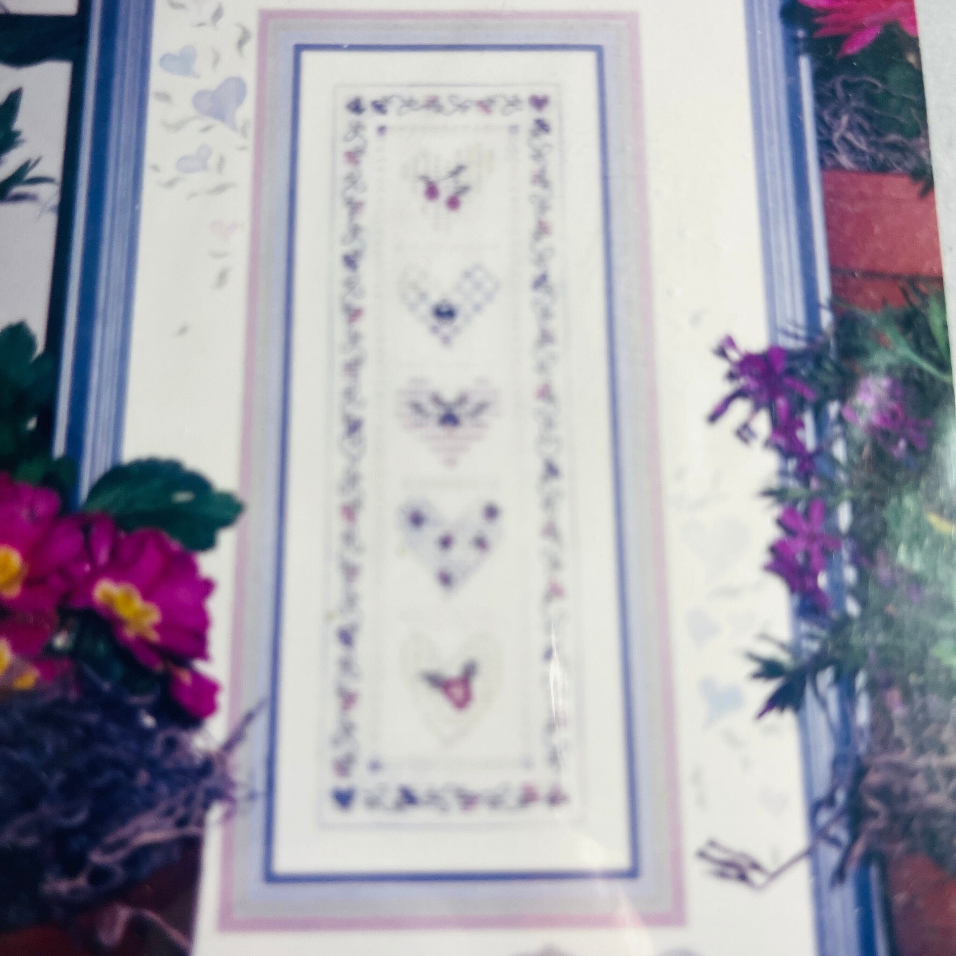 Shepherd&#39;s Bush, Heart Blooms, Vintage 1996, Counted Cross Stitch Chart Only