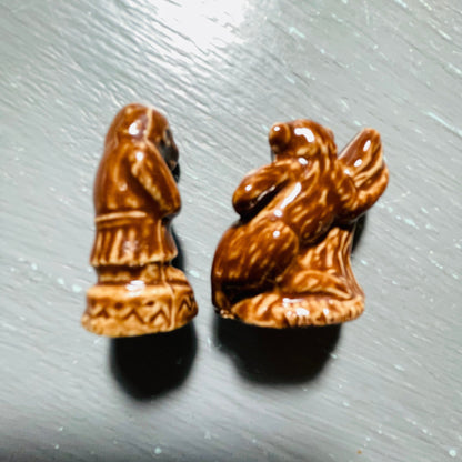 Mama and papa bear, set of 2, miniature brown stoneware ceramic vintage figurines