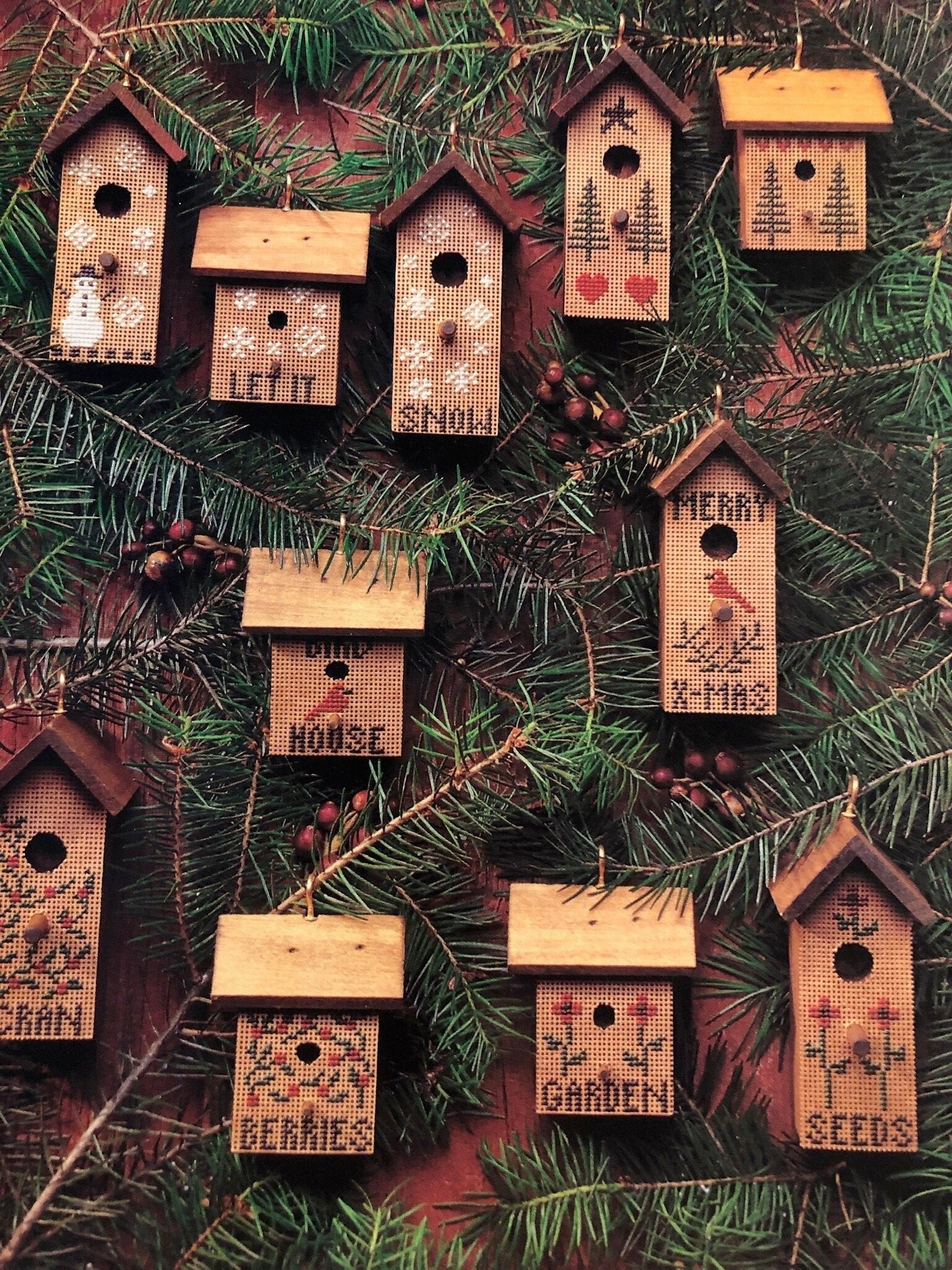 Season&#39;s Tweetings, Cinnamon Heart Needleworks, Vintage 1994, Perforated Paper Designs For Bird Houses