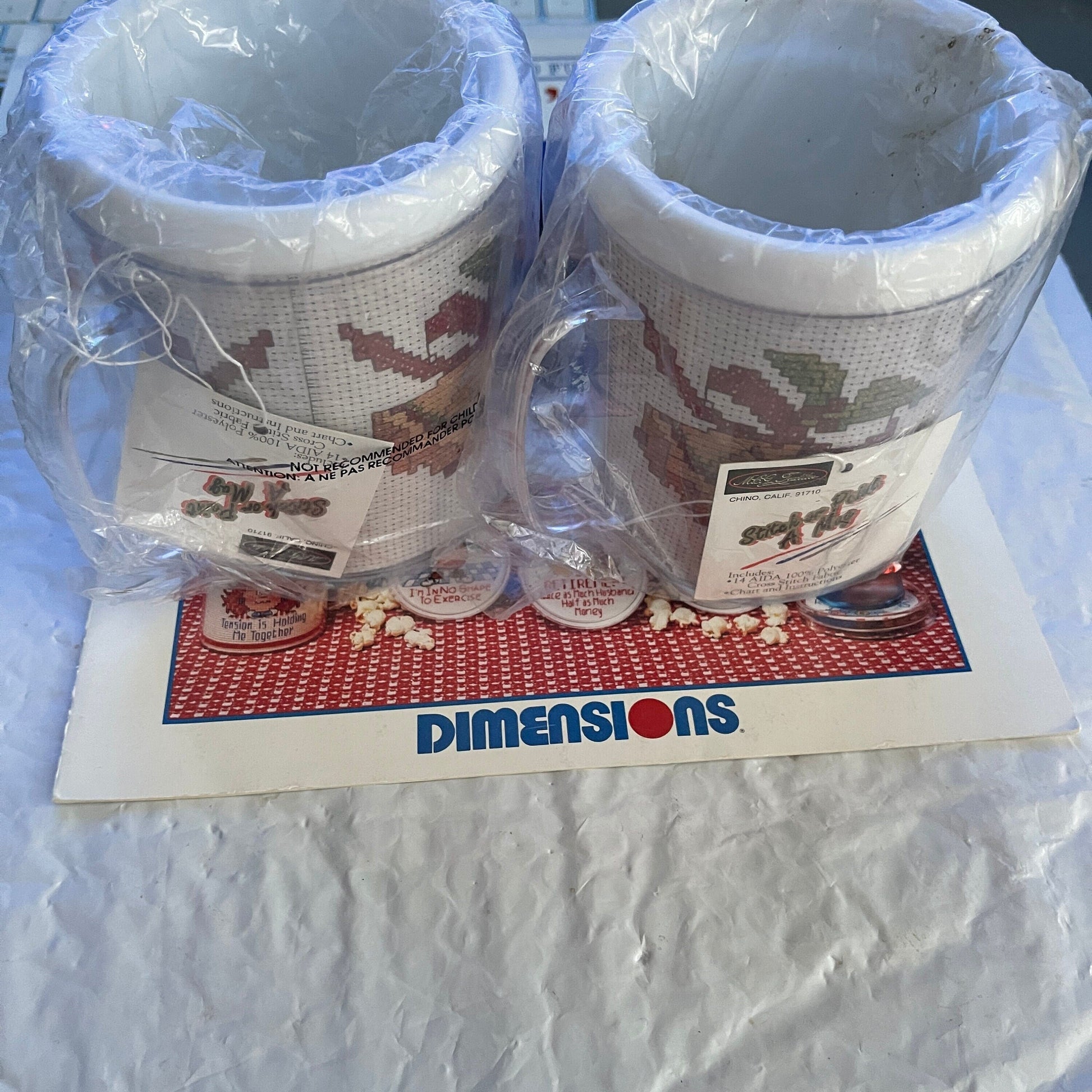 Dimensions Mugs &#39;n More Vintage 1992 Cross Stitch Pattern Book Plus 2 Cross Stitch Mugs