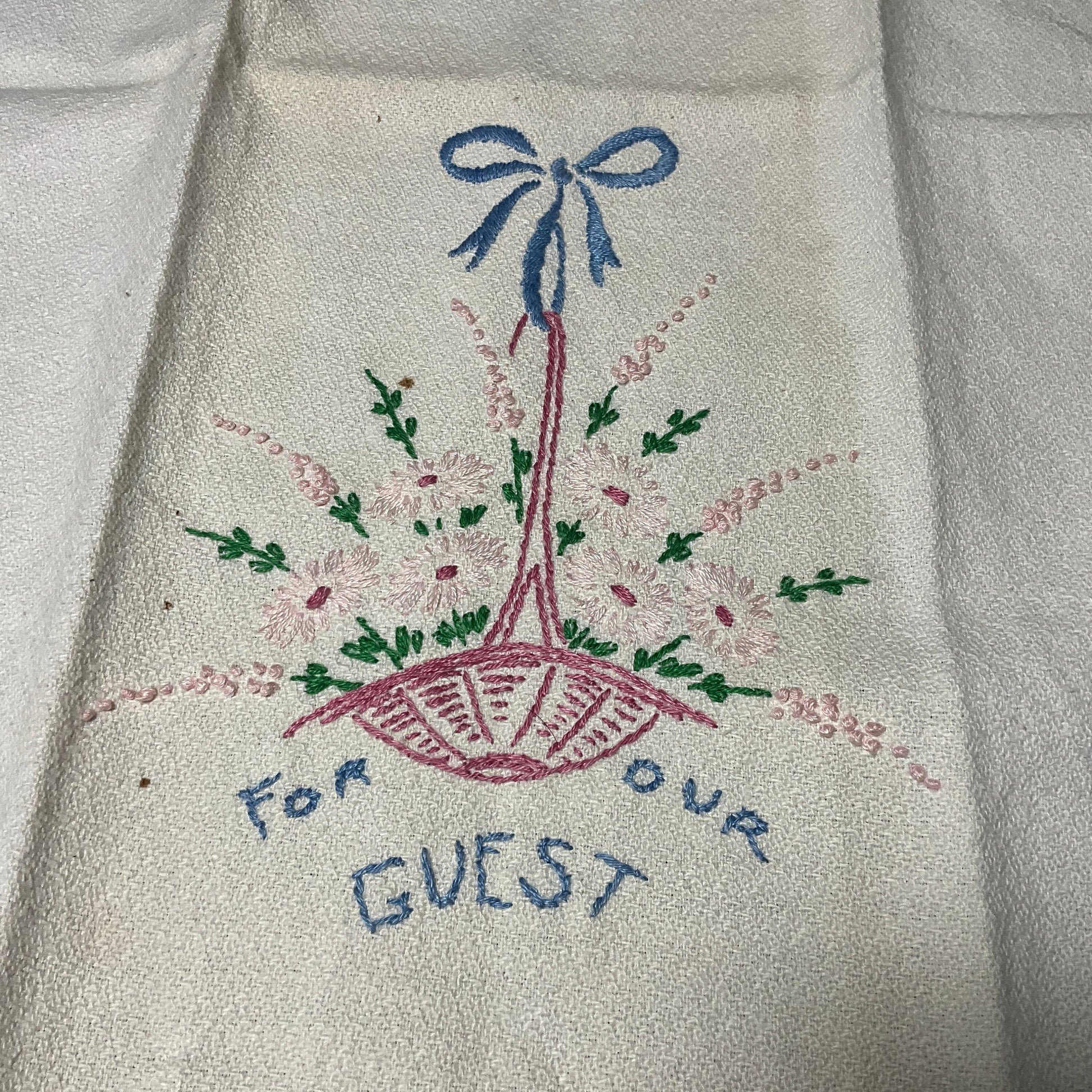 Beautiful hand embroidered towels vintage collectible finished projects see pictures and variations*