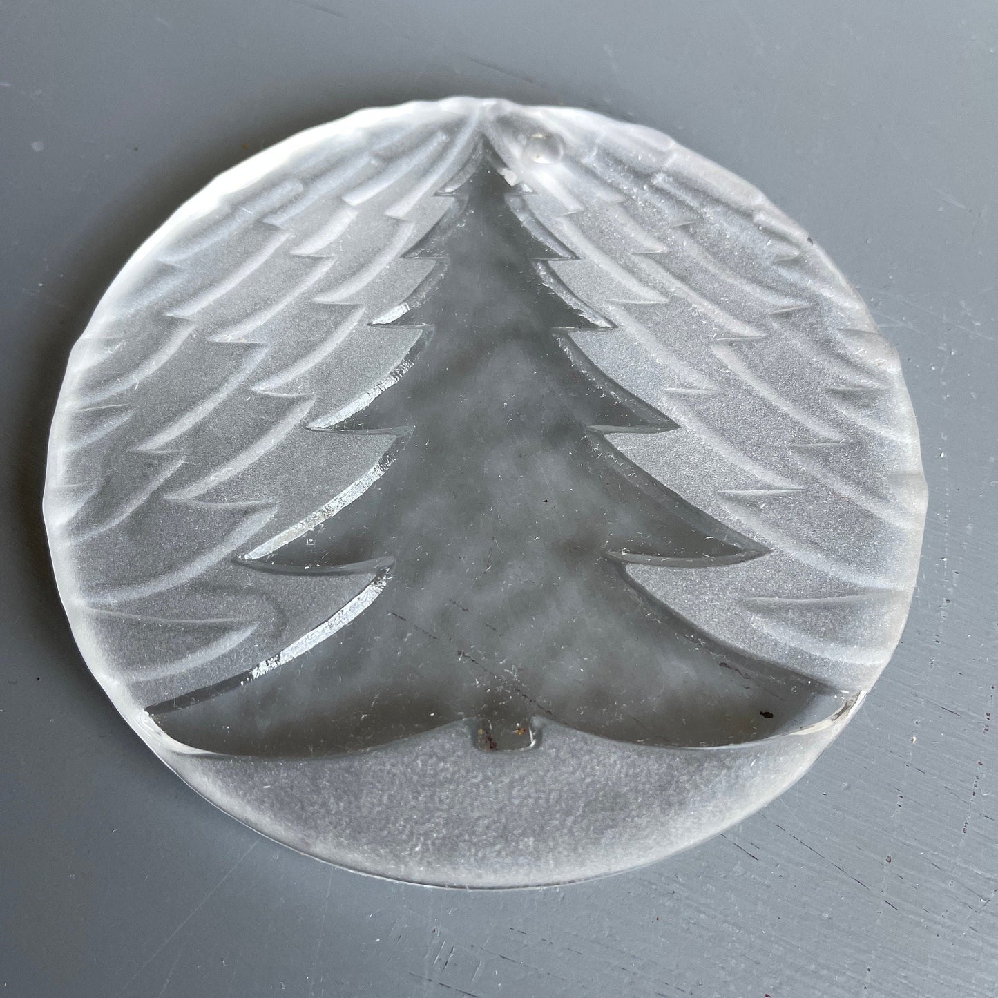 Christmas Tree in Frosted 1/2 Inch Thick 5 Inch Round Clear Glass Vintage Wall Hanging/Ornament