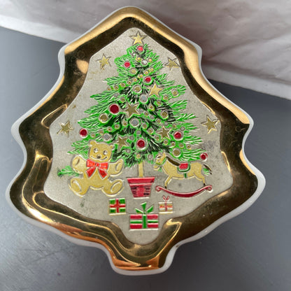 Charming Christmas Chokin Jamestown China Trinket Box Vintage Collectible Keepsake Container