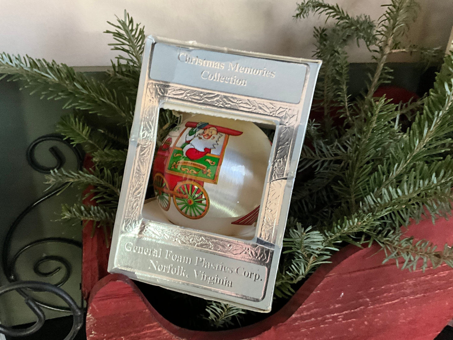 Christmas Memories Collection Santa on a Choo Choo train Happy Holidays 1988 ball ornament