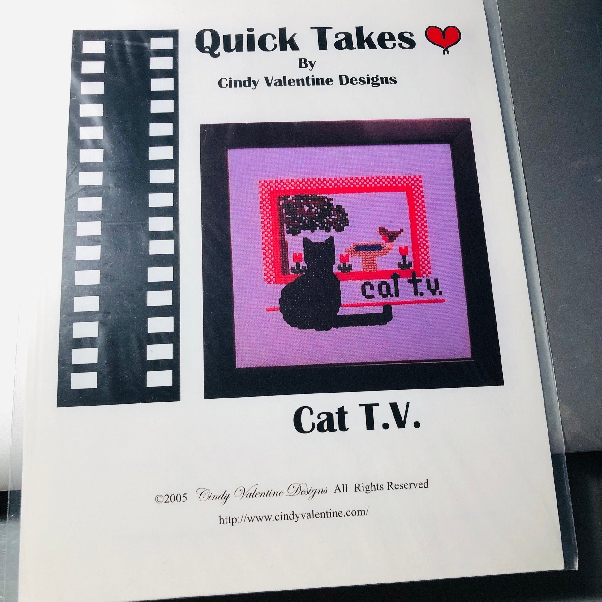 Cindy Valentine Designs, Quick Takes, Cat T.V., 2005, Counted Cross Stitch Chart