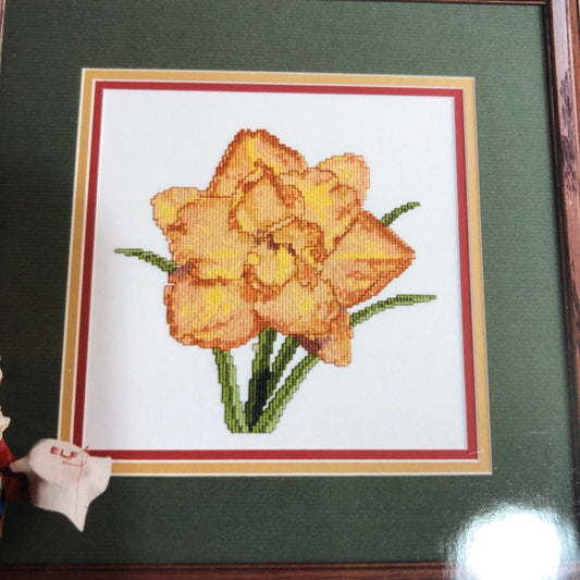 Elf Charts, Daylily, Frances Joiner (Yellow), Vintage 2000, Counted Cross Stitch Chart