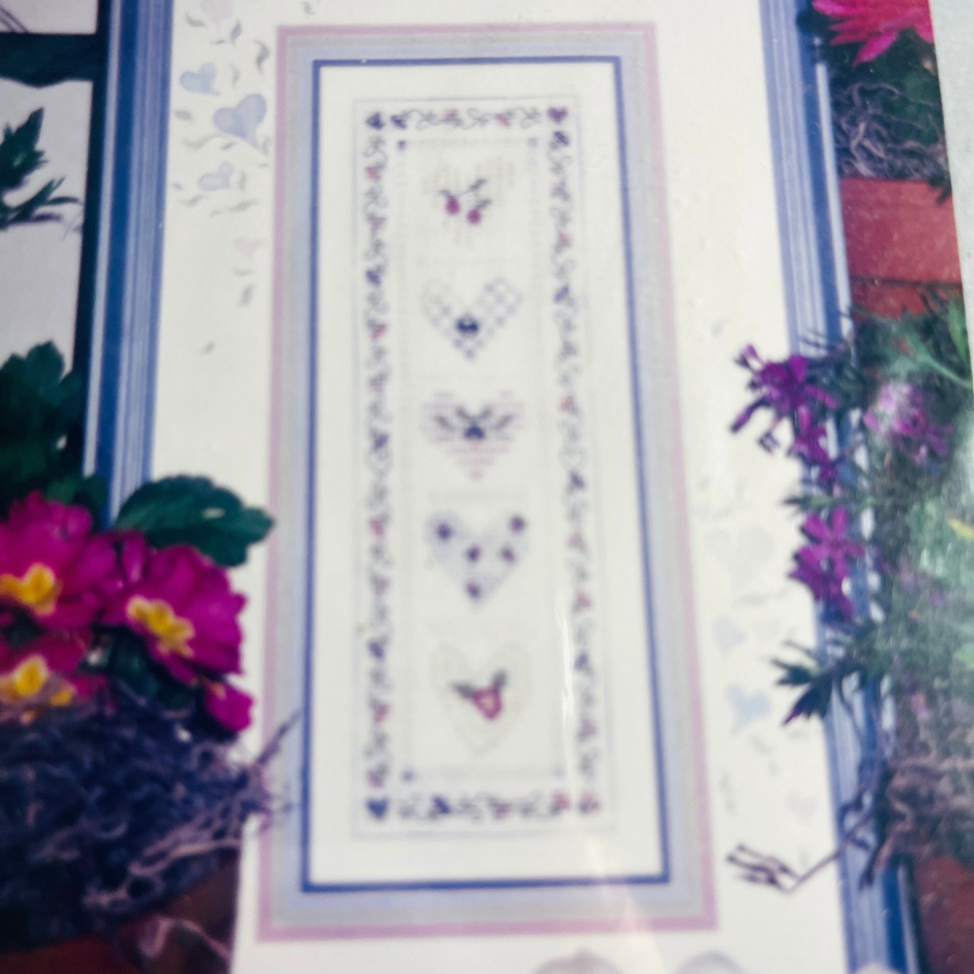 Shepherd&#39;s Bush, Heart Blooms, Vintage 1996, Counted Cross Stitch Chart Only