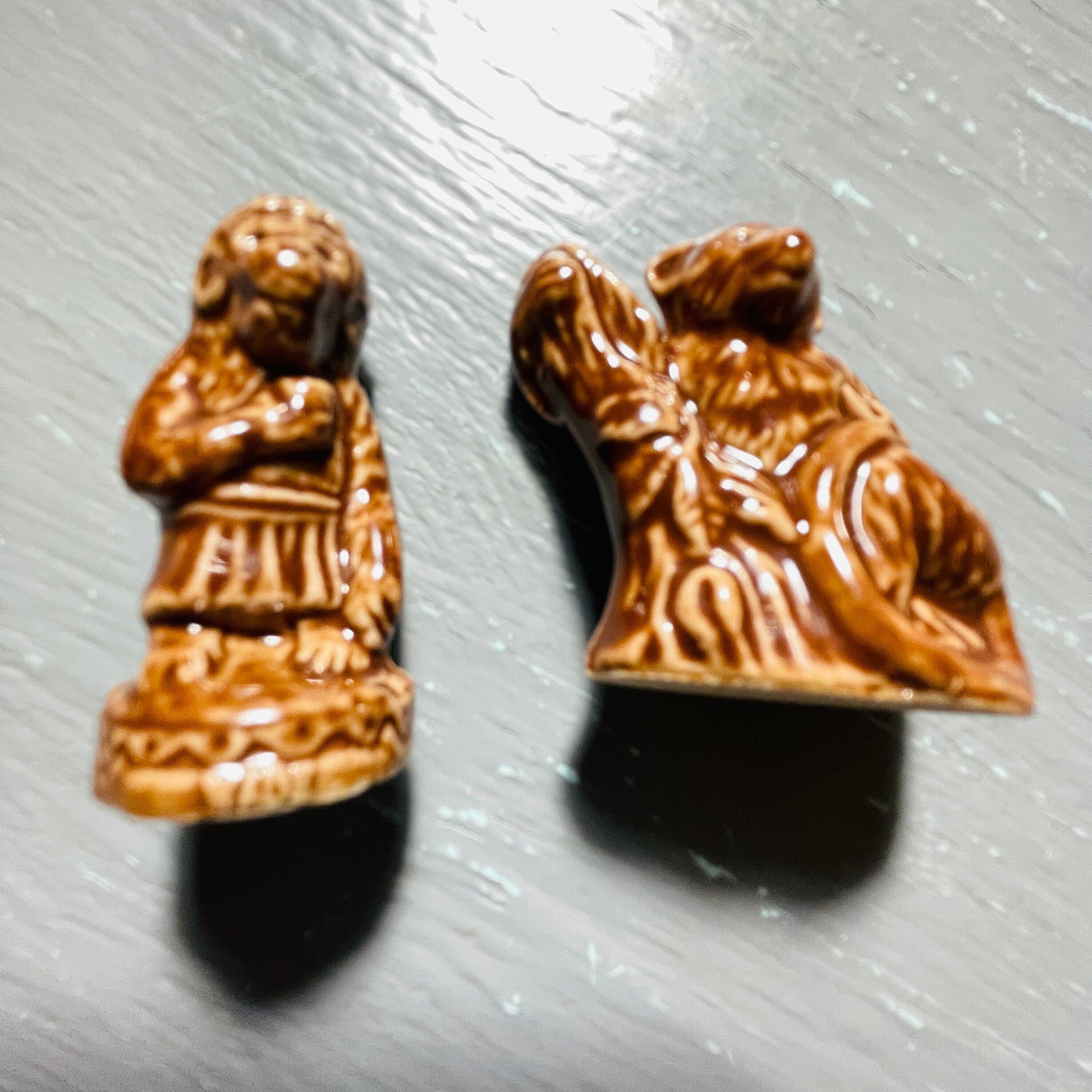 Mama and papa bear, set of 2, miniature brown stoneware ceramic vintage figurines