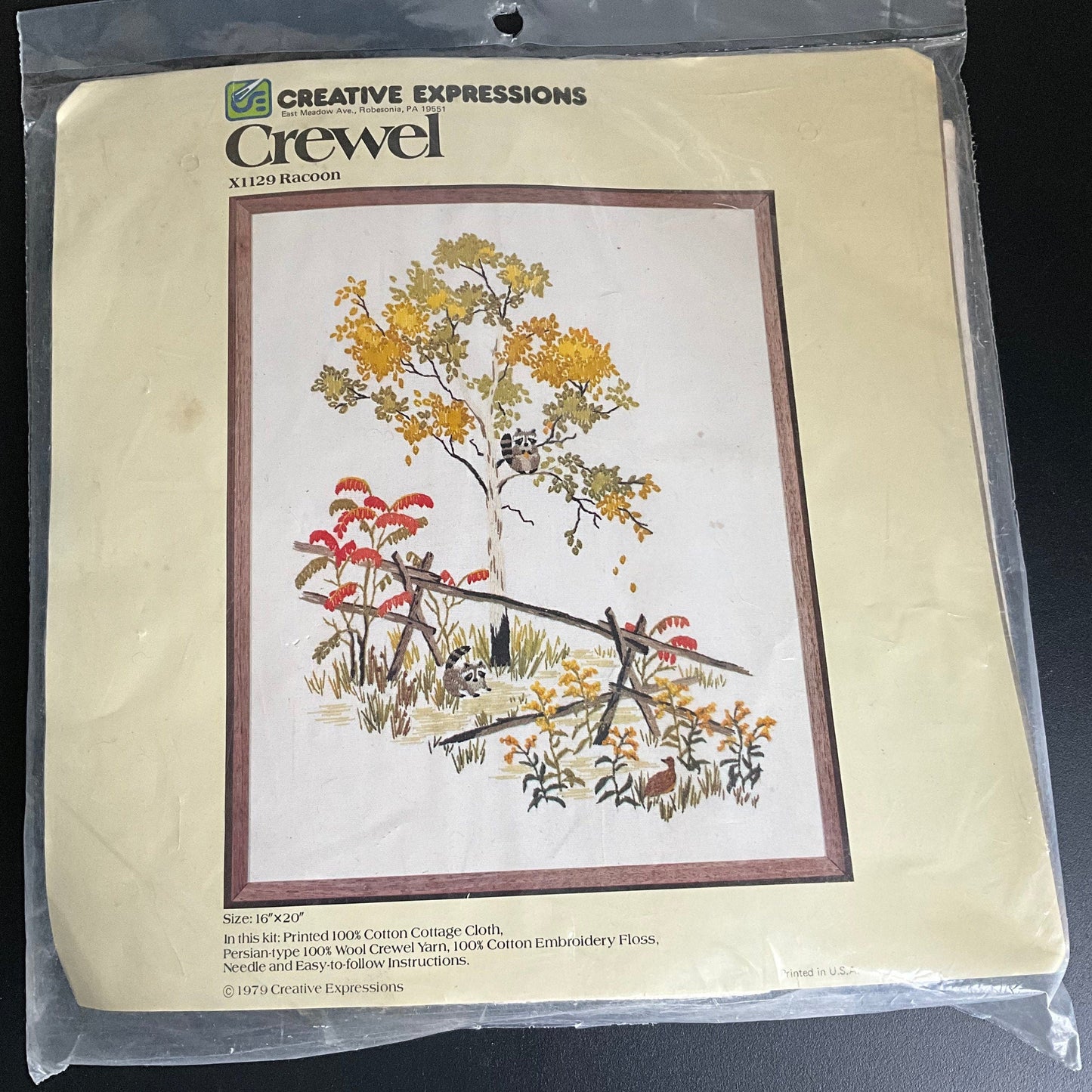 Creative Expressions Racoon X1129 vintage 1979 crewel kit 16 by 20 inches