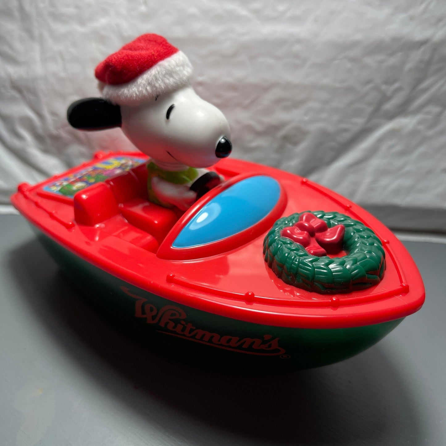 Snoopy In A Speed Boat Whitmans Sampler Candy Box Christmas Collectible Gift Box