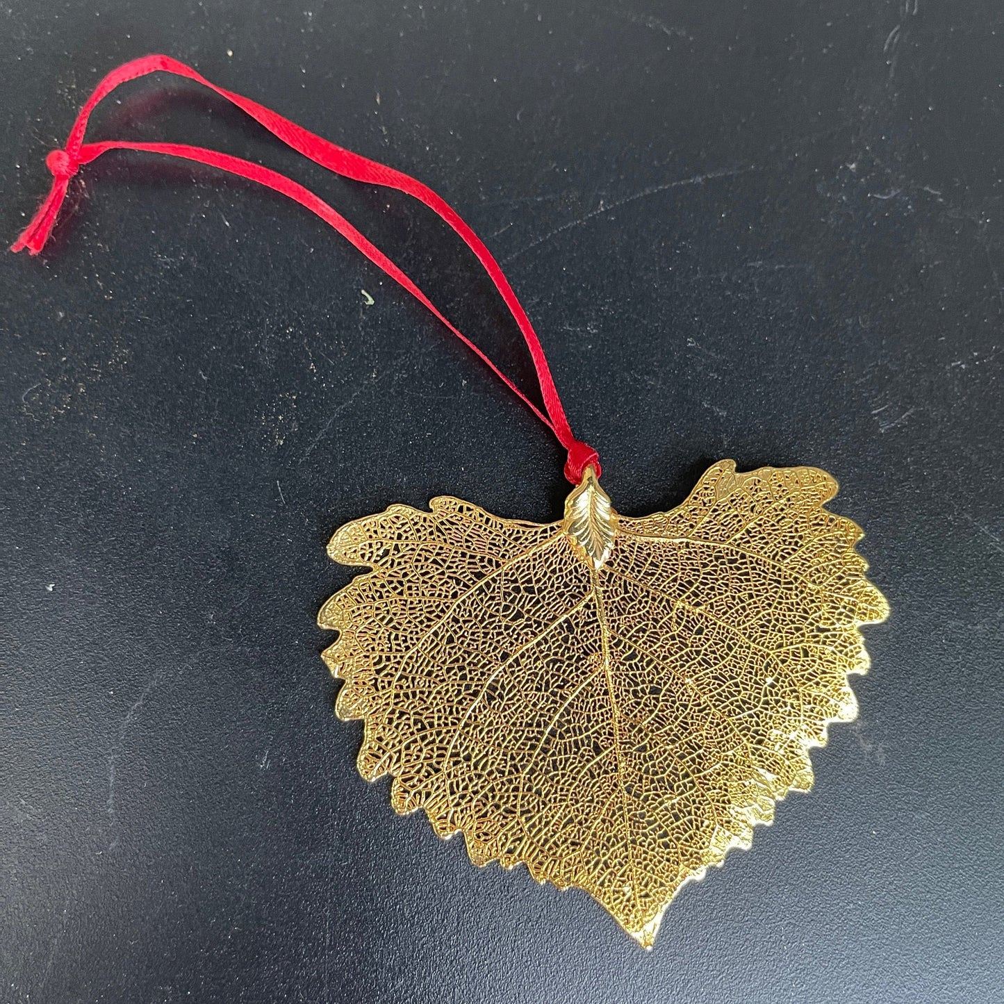 Gorgeous gold-tone natural looking 3D detailed leaf Christmas tree ornament