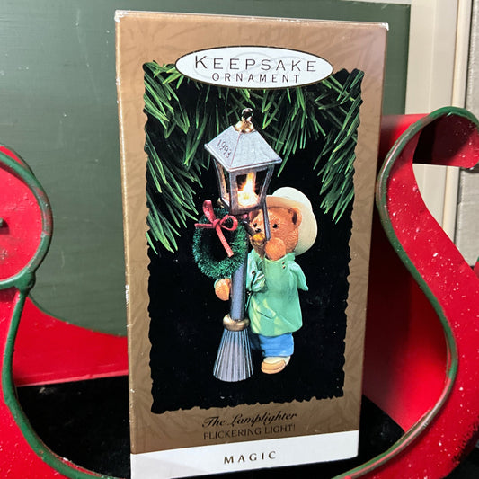 Hallmark The Lamplighter Dated 1993 Magic Keepsake Ornament QLX719-2