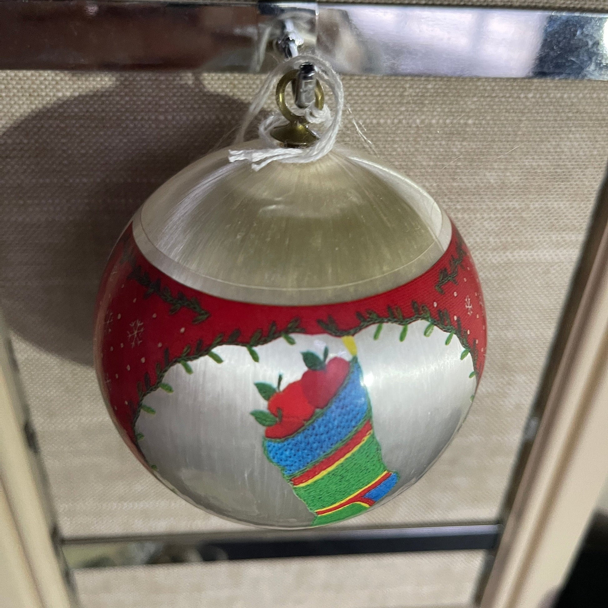 Hallmark For A Special Teacher Christmas 1981 vintage Satin Ball ornament QX8002