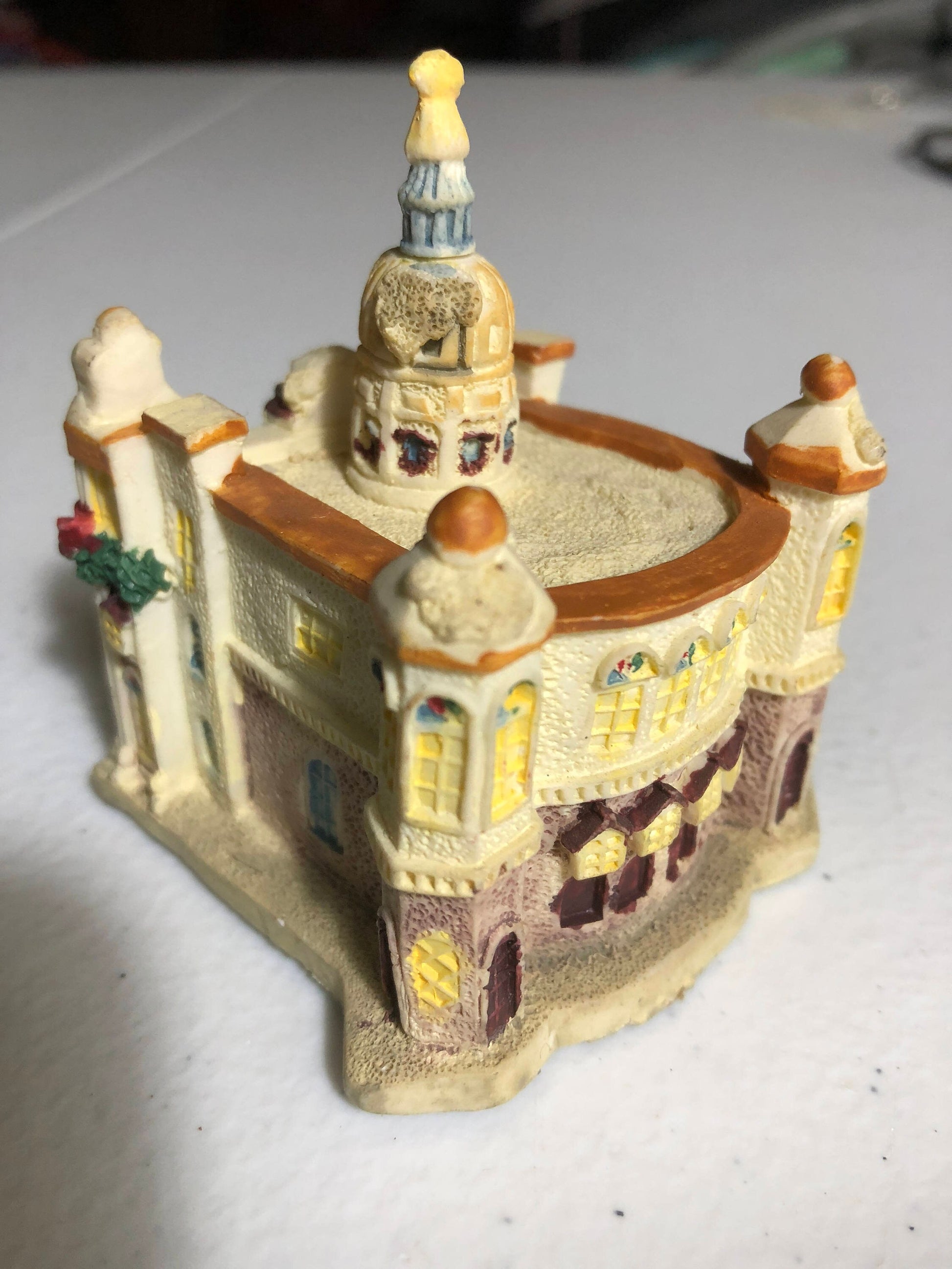 St. Peter&#39;s Basilica Cathedrals of the World Vintage 1991 Miniature Building Sculpture