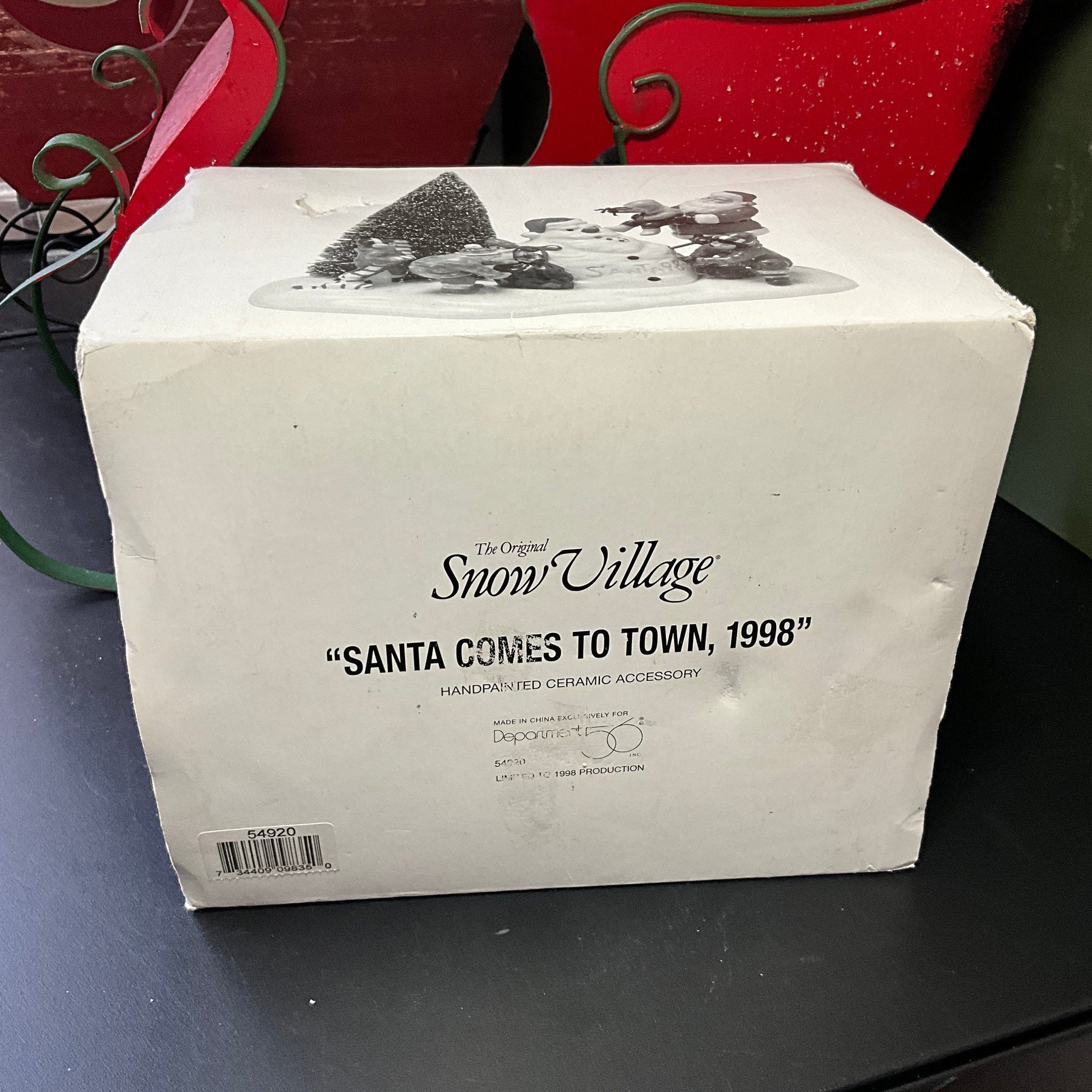 Department 56 Snow Village Santa Comes To Town 54920 vintage 1998 Christmas collectible