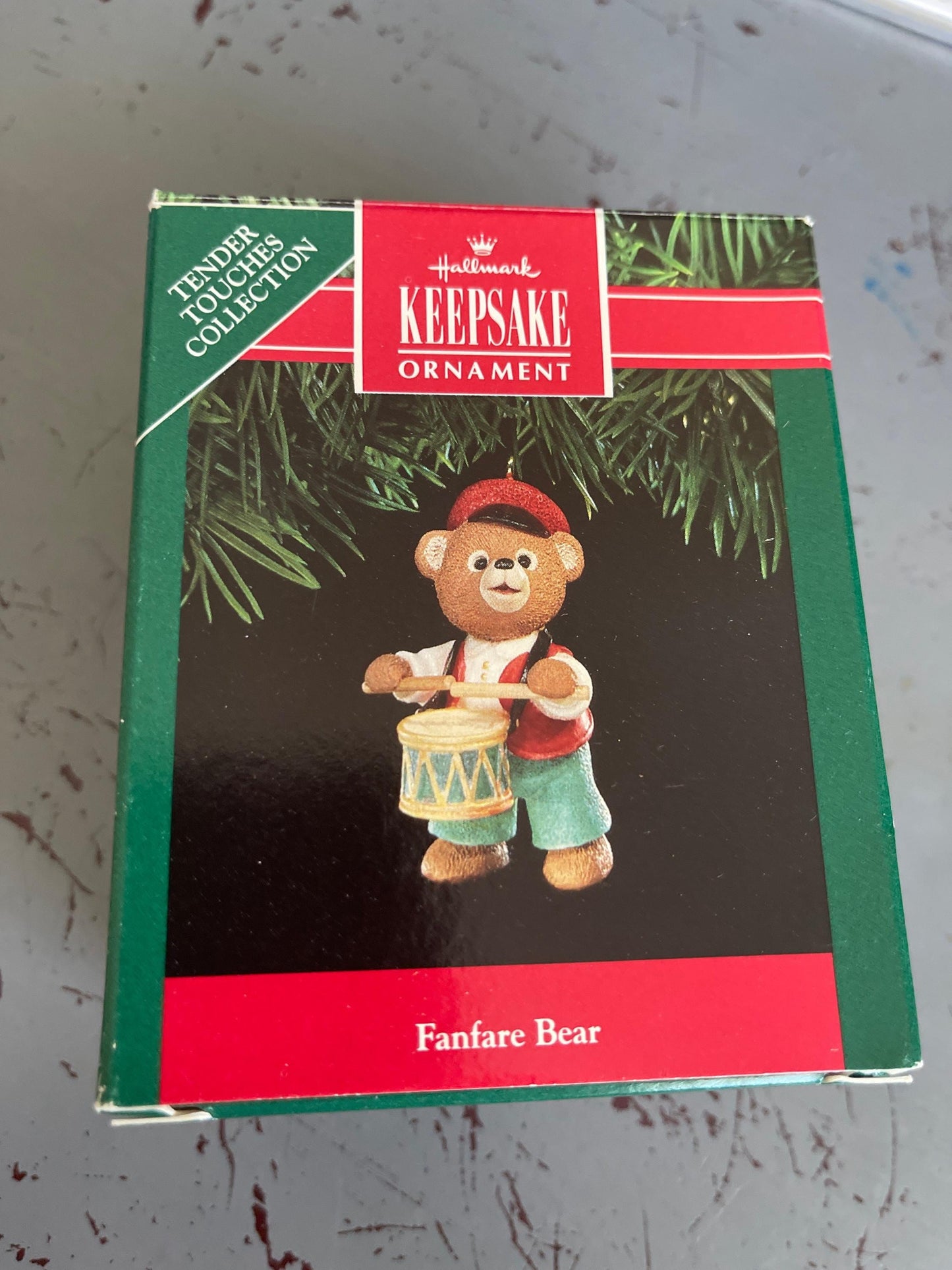 Hallmark Fanfare Bear 1991 Keepsake Ornament QX533