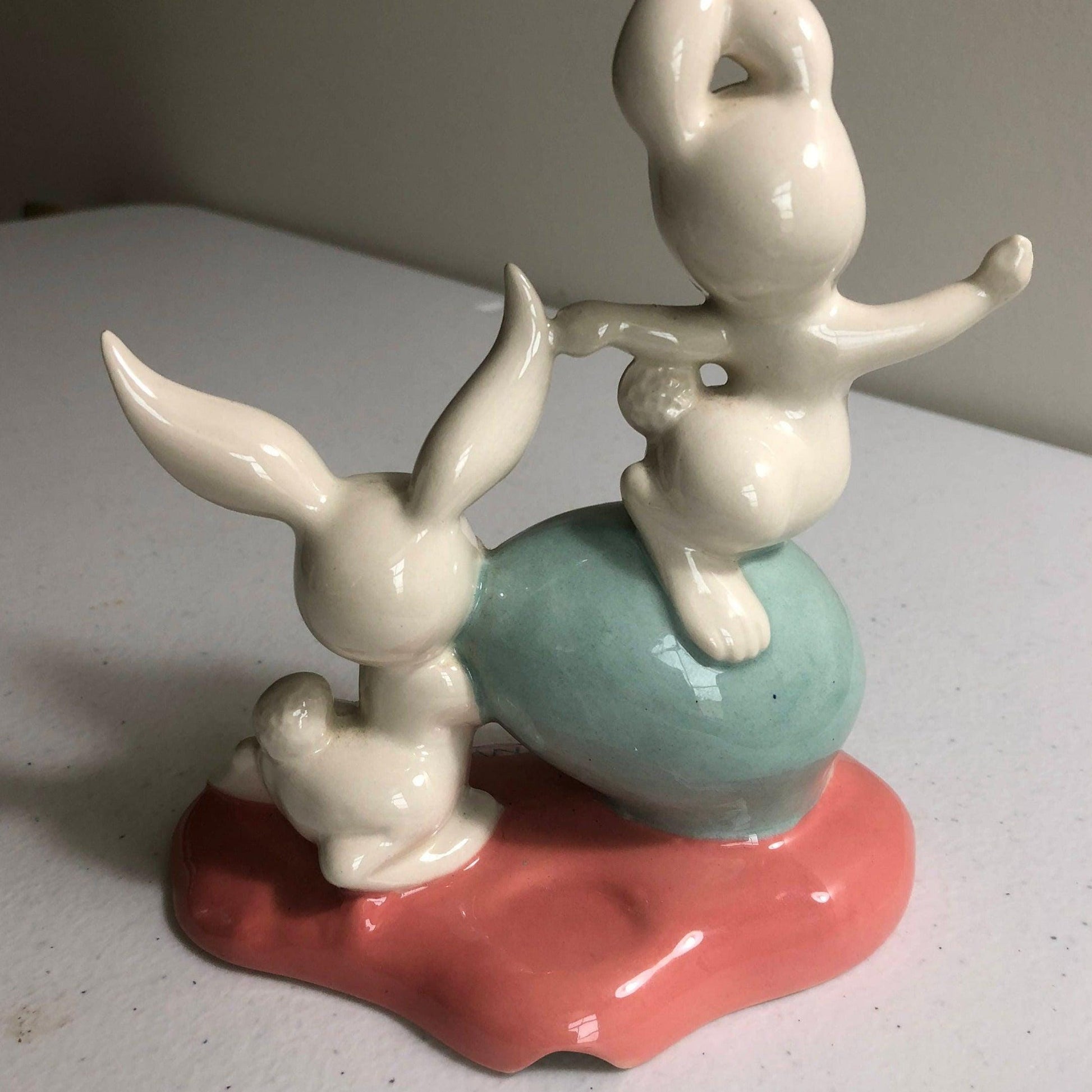 Bunny,  Holland Mold Figurine, Vintage Collectible Porcelain, Easter Decor